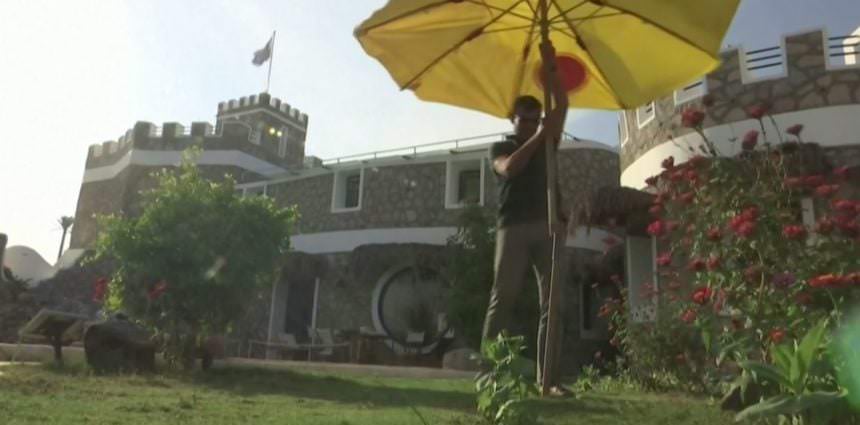 Egitto casa costruita materiali riciclati 2