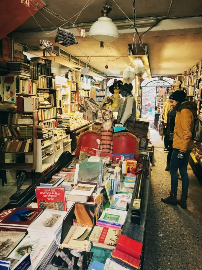 libreria acqua alta