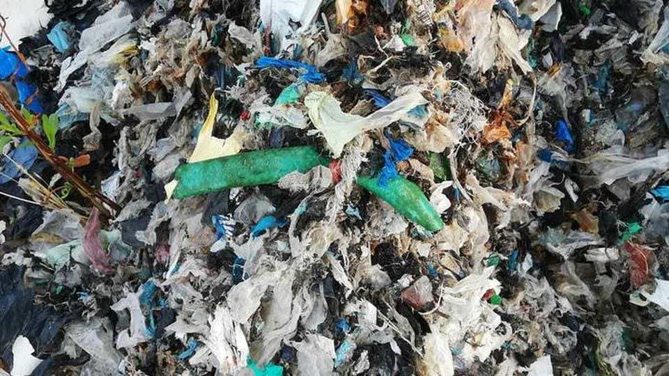 rifiuti ecoballe mar tirreno 4