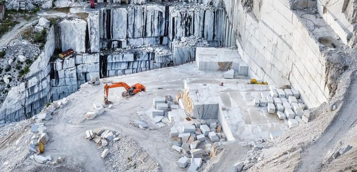 marmo carrara inquinamento