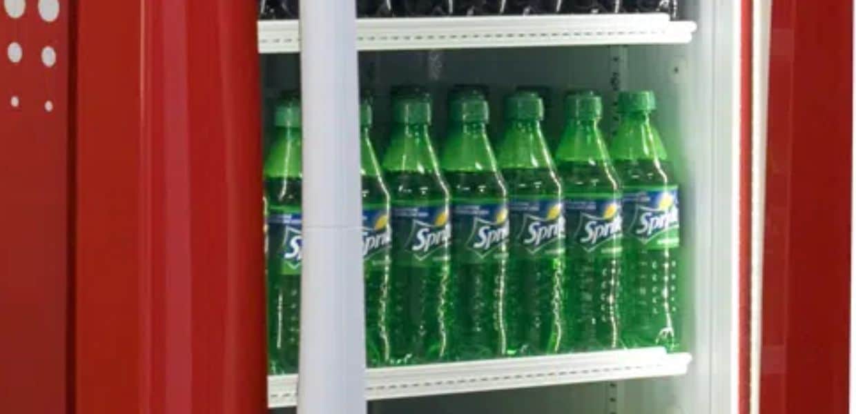 Addio alla bottiglia verde Sprite: diventerà trasparente