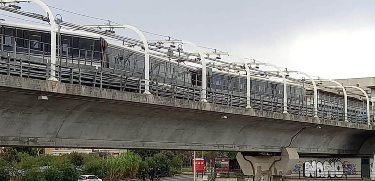 roma metro c treno deragliato