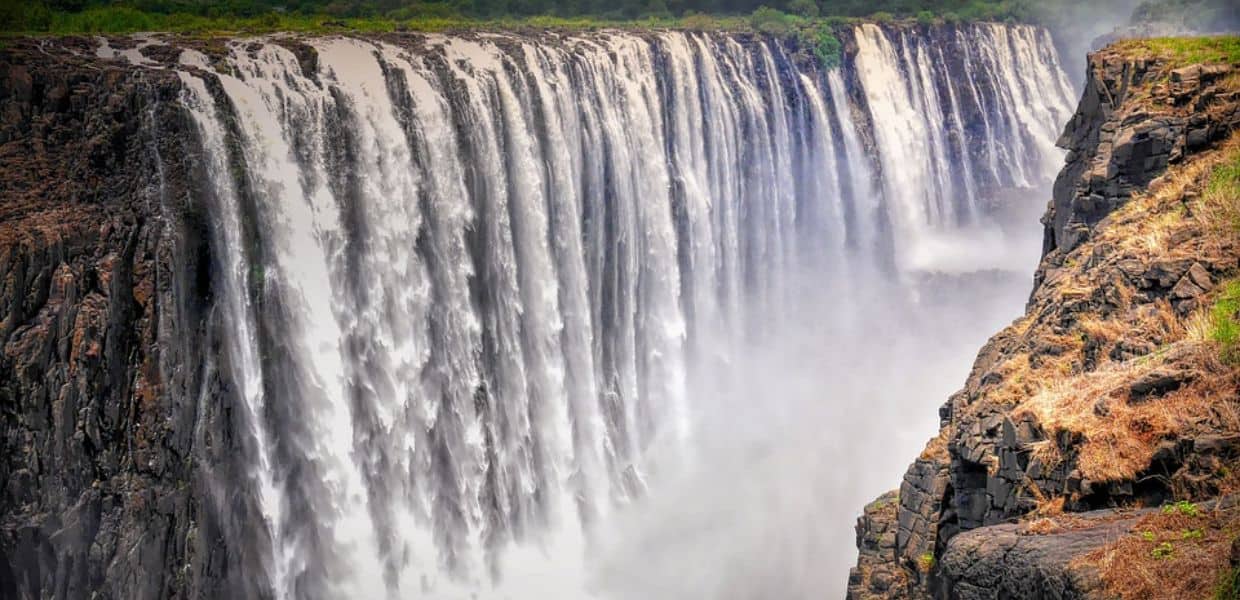 Le Cascate Vittoria potrebbero scomparire dai Patrimoni dell'Umanità Unesco. Ecco perché