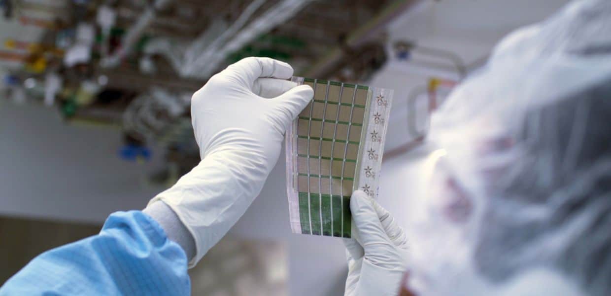 pannelli solari ultrasottili dell'MIT