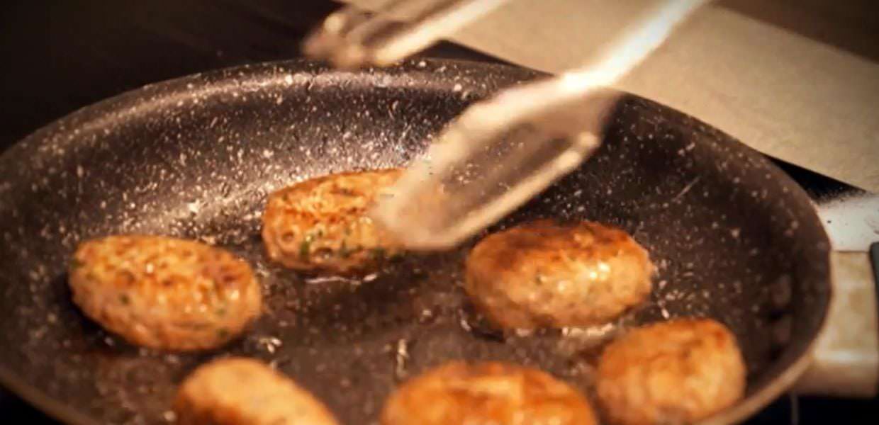 A Fuori dal Coro il servizio sulla carne sintetica, ecco cosa ne pensano gli italiani