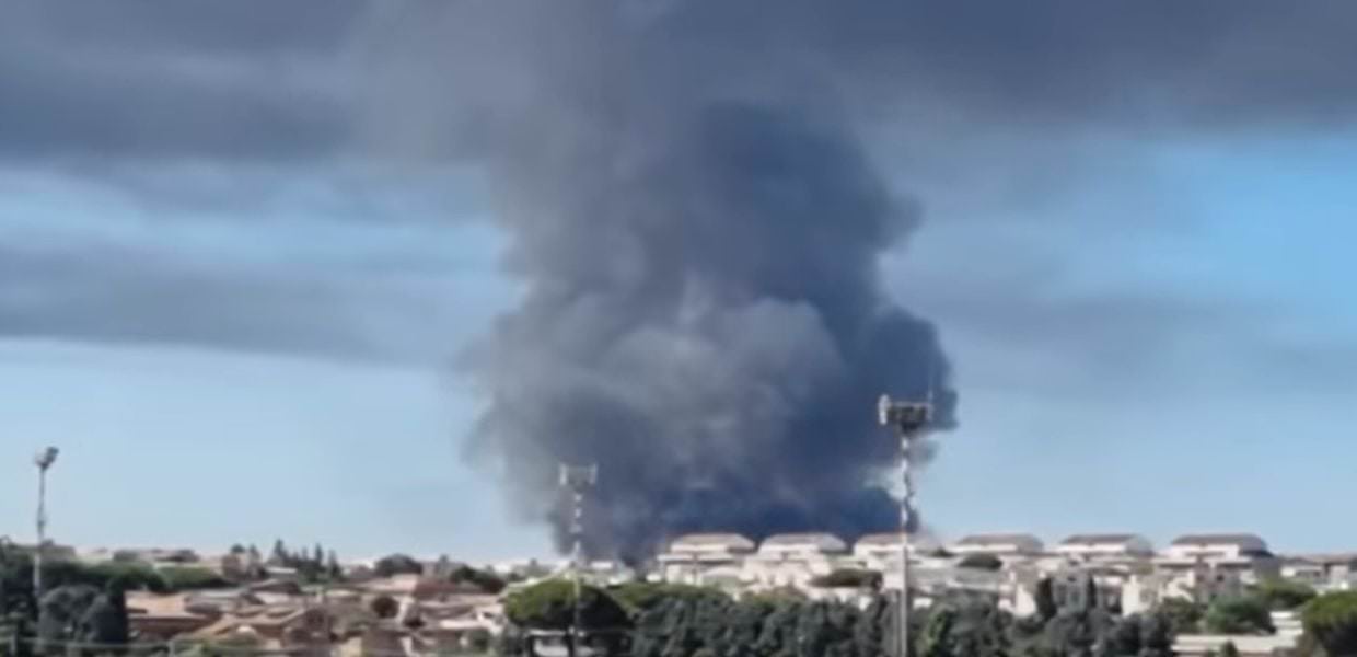Roma, dopo l'incendio a Ciampino si riaccendono le polemiche sulla malagestione dei rifiuti