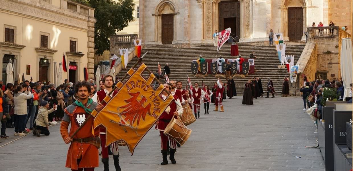 Todi (Pg), parte la ‘Disfida di San Fortunato’, un tuffo nel Medioevo