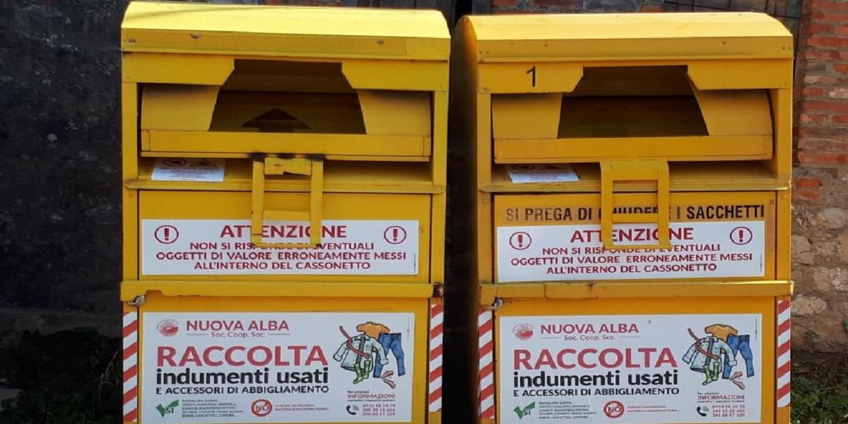cassonetti gialli dove finiscono gli abiti usati