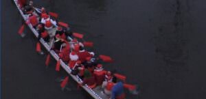 Città di Castello (Pg), Babbo Natale è arrivato in canoa, foto Babbo Natale in canoa