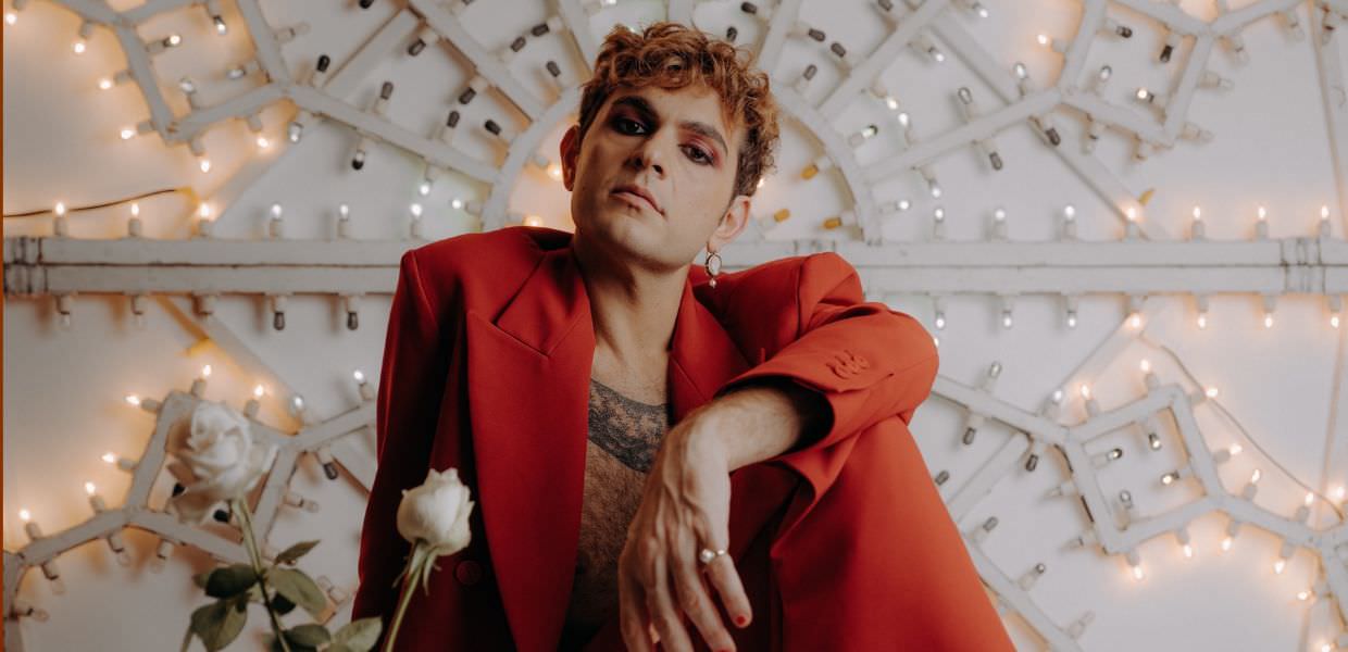 Musica, Renzo Rubino porta se stesso e la magia del Natale nei salotti e nei luoghi del cuore