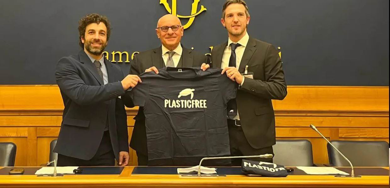 Tra i 111 Comuni italiani plastic free anche due borghi in provincia di Perugia