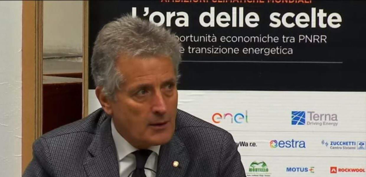 energia livio de santoli italia fossile