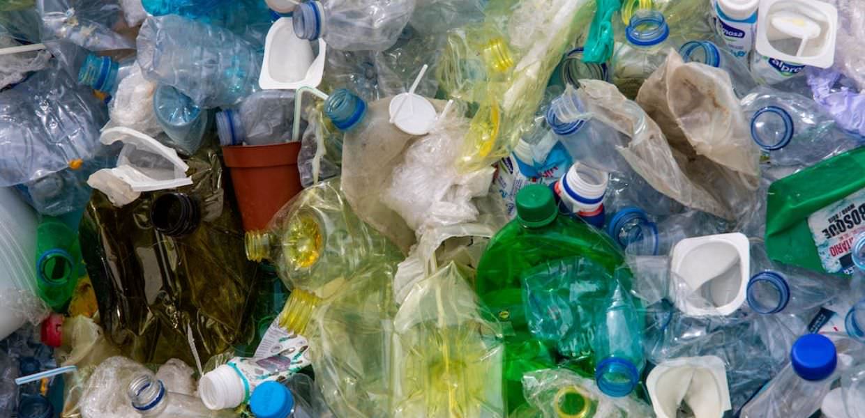 Plastica, Coca-Cola è il principale inquinatore lo rivela il Global Brand Audit 2023