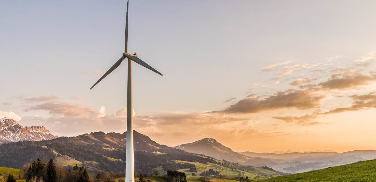 Rinnovabili, nel 2023 in Ue si è prodotta più energia da eolico che con il gas