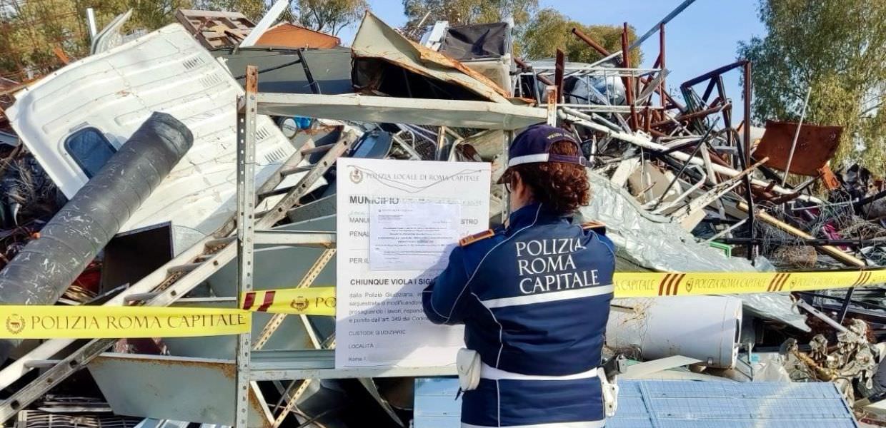 discarica abusiva rifiuti parco di veio