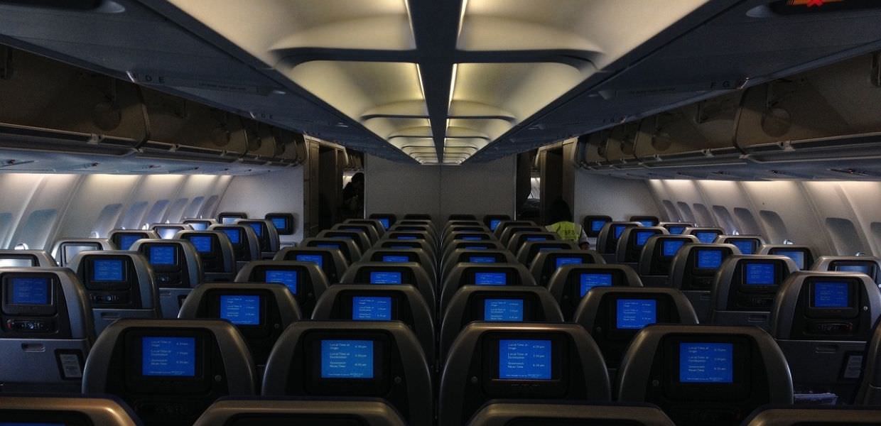 Aboliamo i voli interni se due città sono raggiungibili in 6 ore col treno