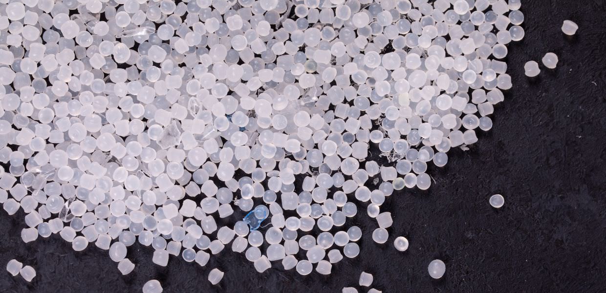 Microplastiche, Ue sostiene norme più severe contro inquinamento da pellet