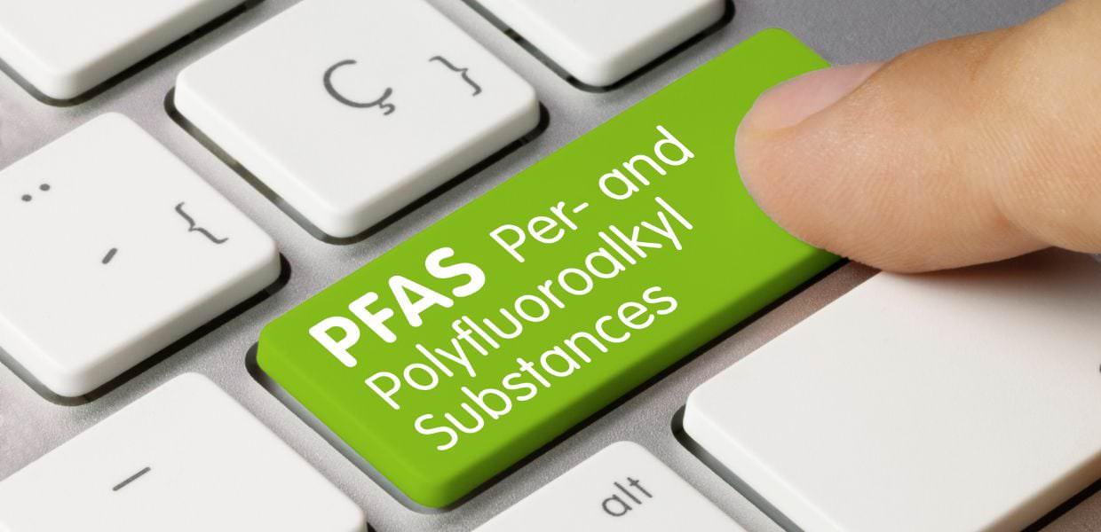 Stop PFAS, il Veneto aderisce al manifesto europeo. Greenpeace Un chiaro messaggio politico