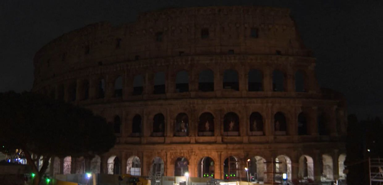 Earth Hour 2024, il Colosseo al buio per un futuro più sostenibile