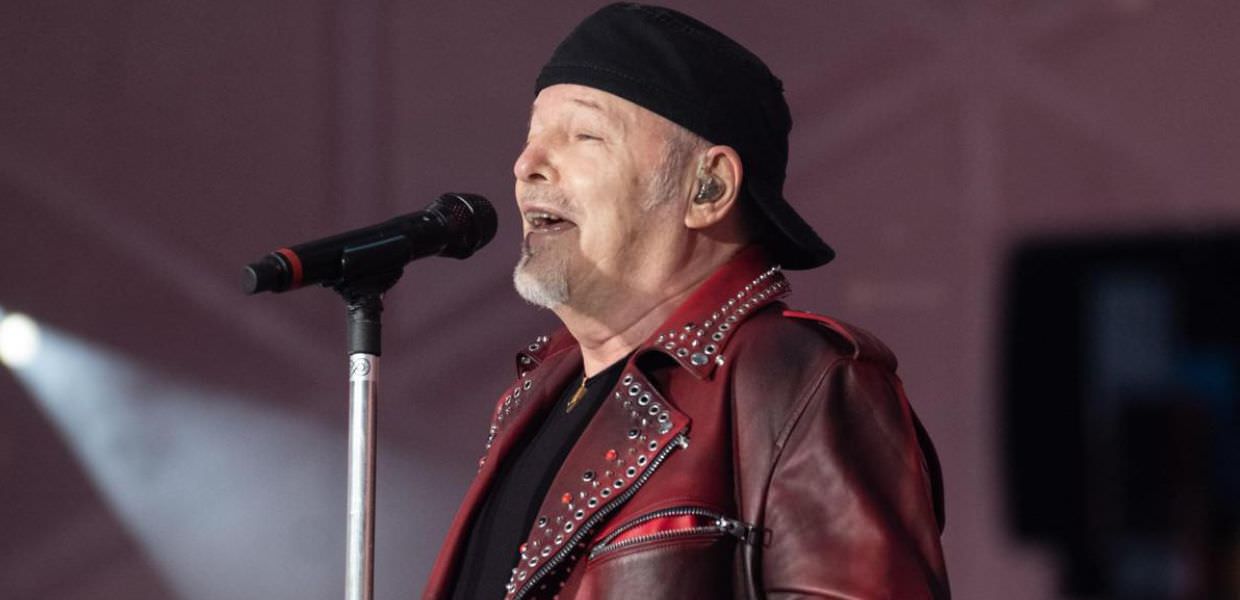 Musica, Milano omaggia Vasco Rossi con la Pergamena della città