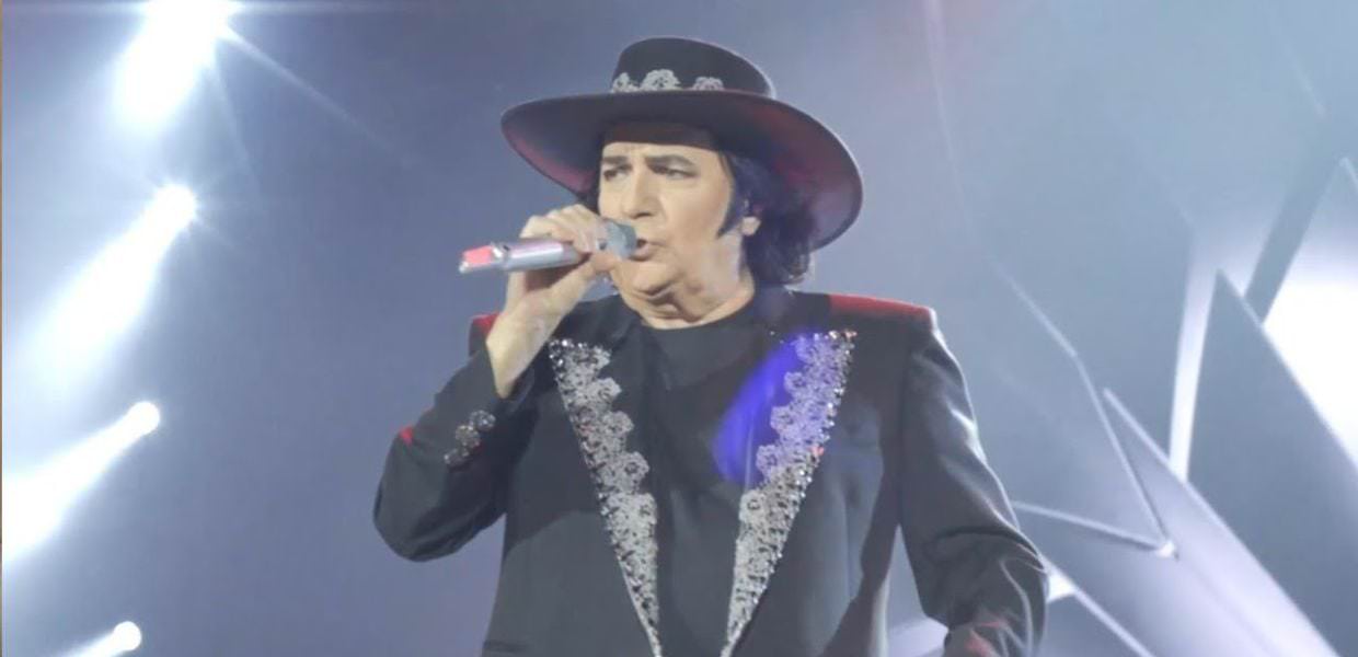 Musica, Renato Zero annuncia 14 date nei palasport tra settembre e novembre 2024