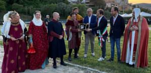 Narni (Tr), il terziere Fraporta vince la 56° edizione della ‘Corsa all’Anello’, foto premiazione Fraporta