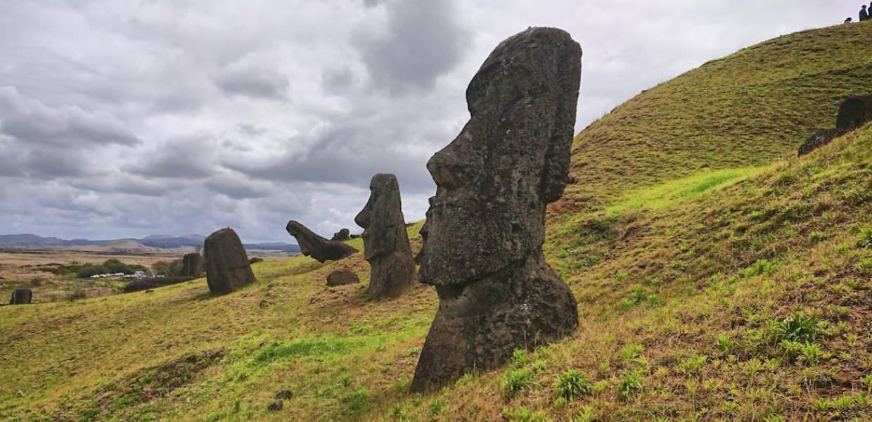 Le spiagge dell’Isola di Pasqua sono invase dalla nostra plastica