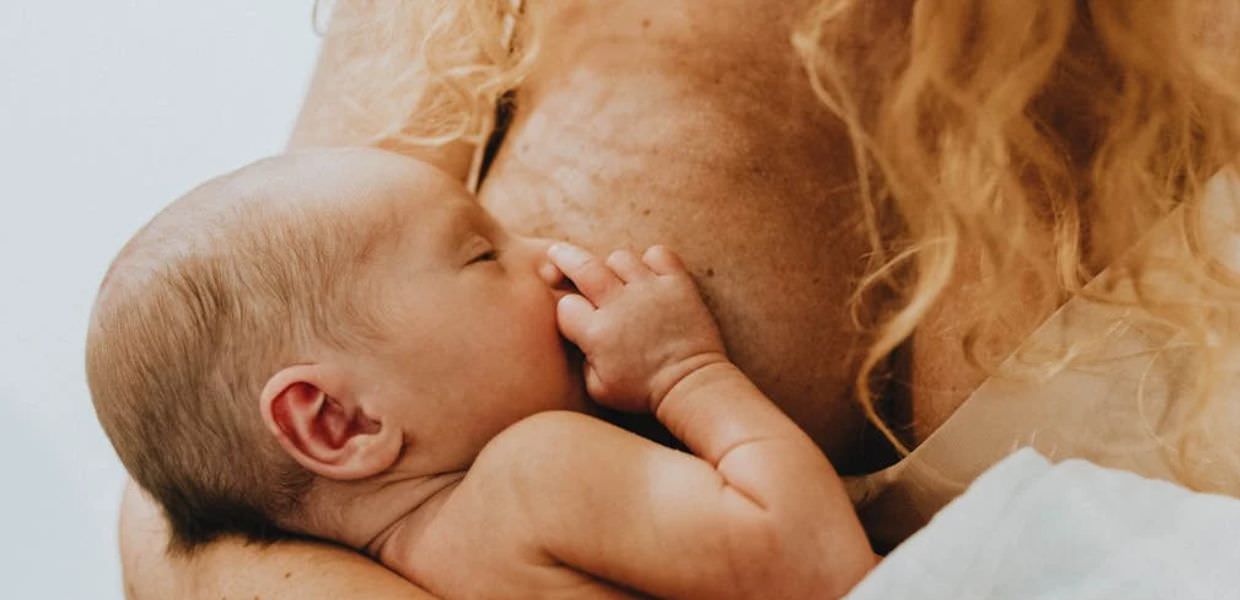 PFAS, si trasmettono ai neonati trovati nella placenta e nel latte materno