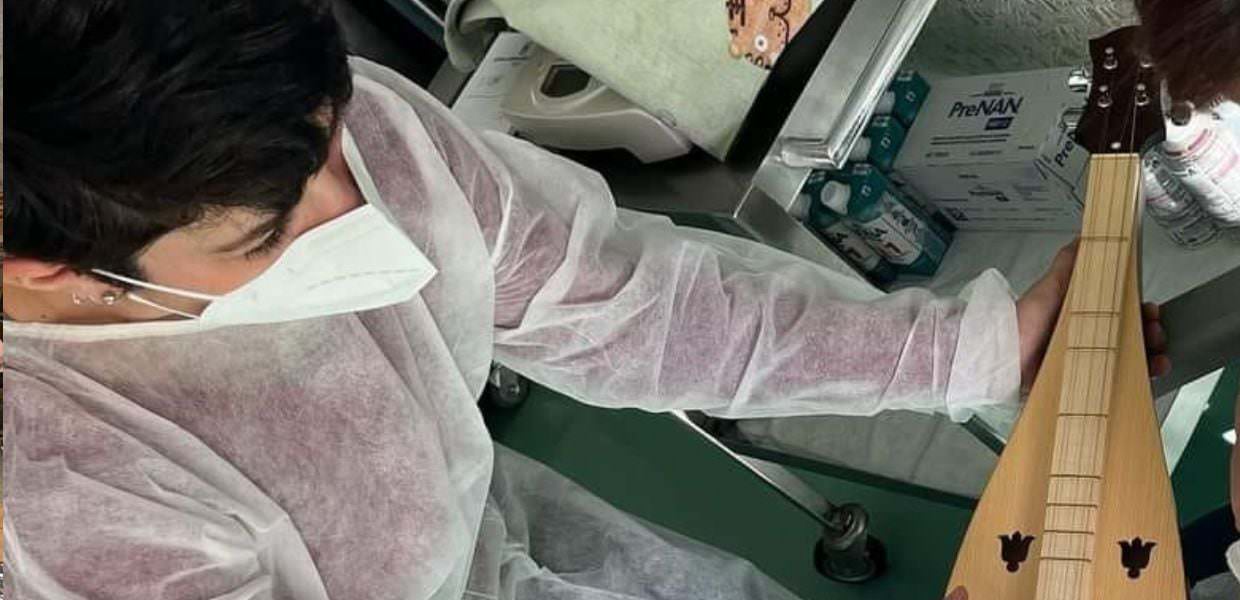 Terni, musicoterapia per i bimbi nati prematuri curata dall’artista Valeria Crescenzi