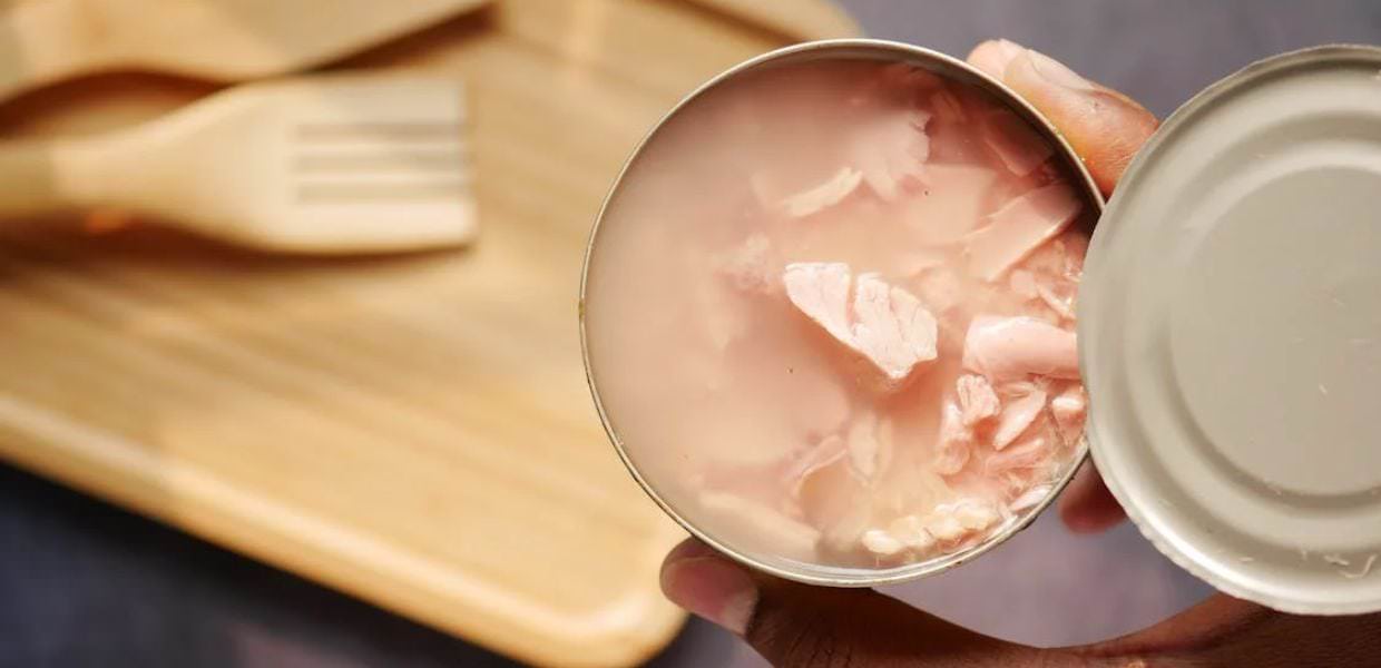 Trovati alti livelli di bisfenolo A nel tonno in scatola. Il test