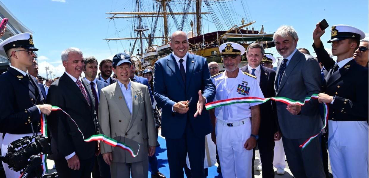 Crosetto inaugura il Villaggio Italia a Tokyo, in programma cinque giorni di mostre ed eventi