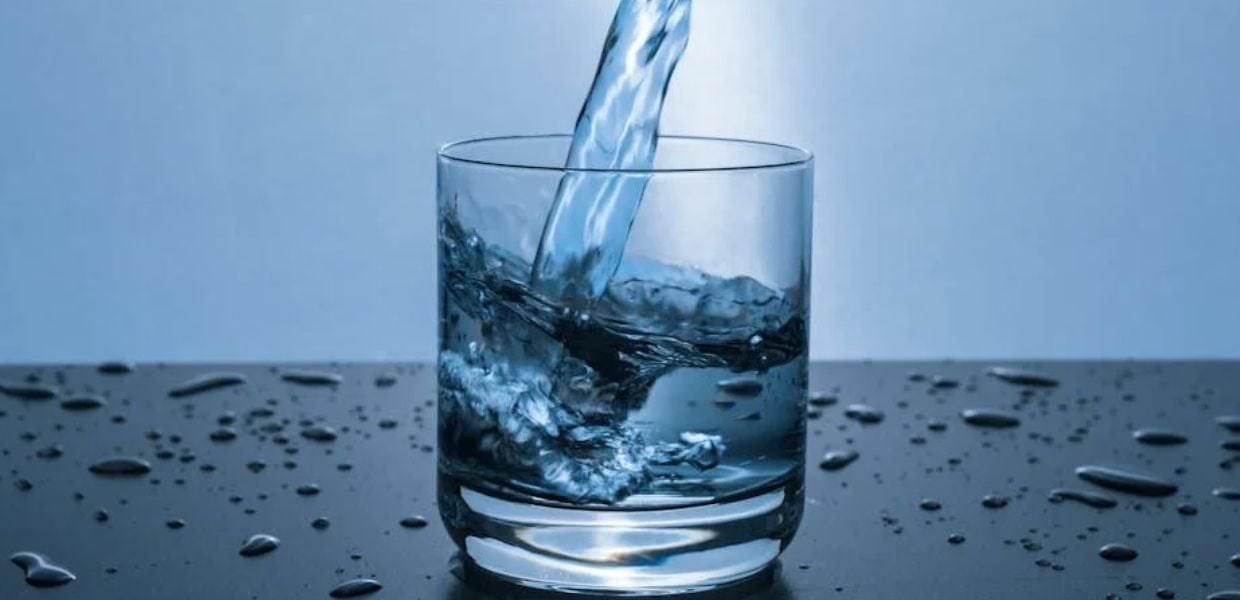 PFAS, l'OMS rivede le linee guida degli inquinanti nell'acqua potabile