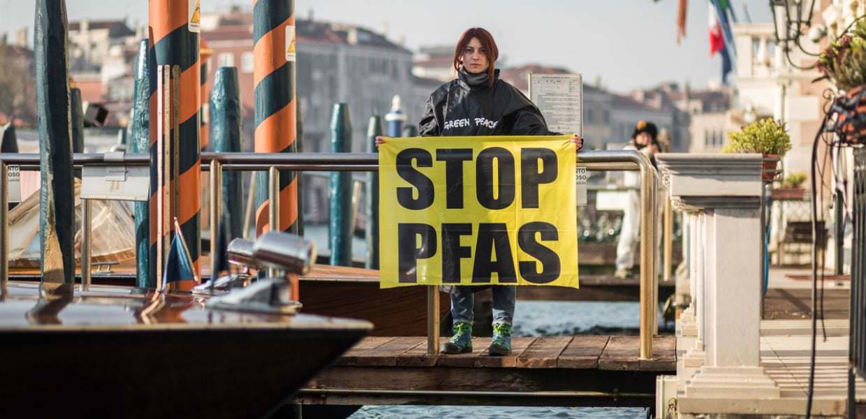 PFAS, al via la spedizione di Greenpeace Acque senza veleni