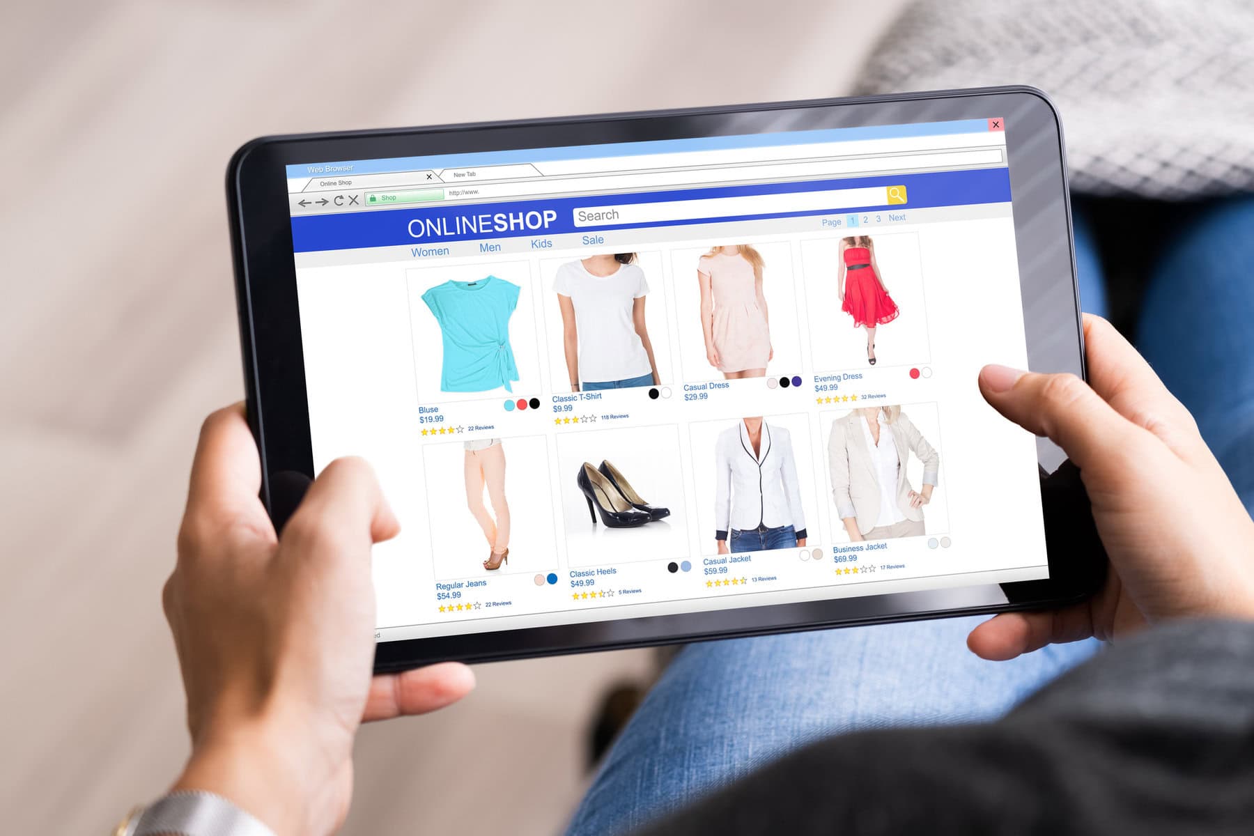 Sei italiani su dieci hanno acquistato prodotti dell'ultra-fast fashion. Inoltre, il principale motivo per cui gli italiani acquistano marchi fast fashion è il prezzo basso (66%). Gli ultimi studi sullo shopping degli italiani.