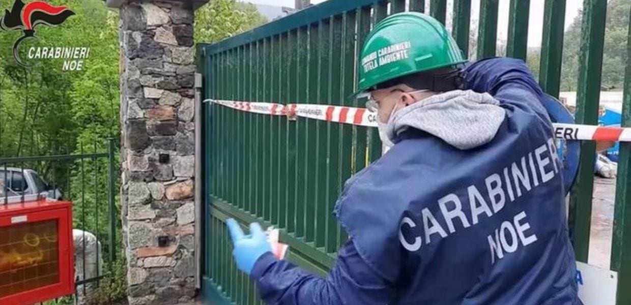 rifiuti smaltimento illecito terra dei fuochi