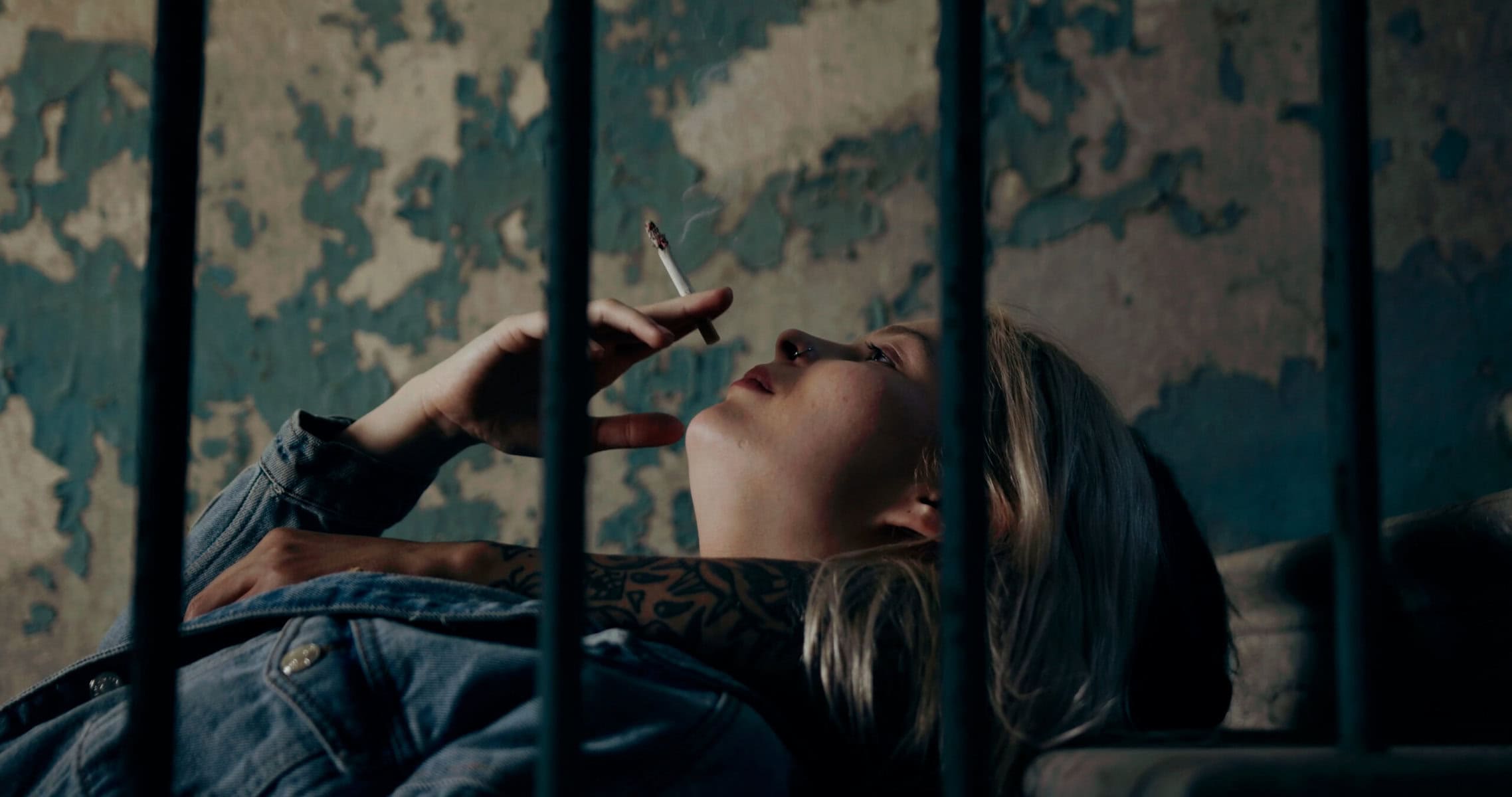 Aumentare di 5 euro il costo delle sigarette, la proposta di Aiom