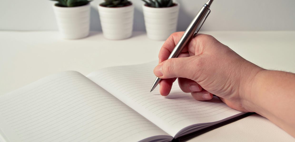 Scrittura a mano e digitalizzazione, la convivenza è possibile?