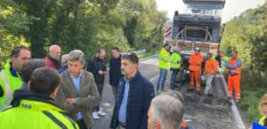 Terni, scorie di Ast per fare l’asfalto. I test di Arpa sul progetto di Tapojarvi, foto lavori fresatura scorie