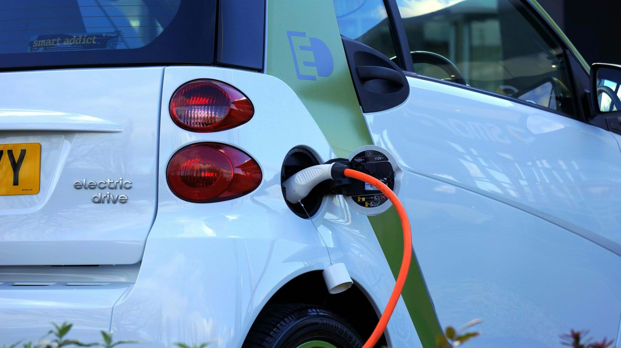 Auto elettriche cinesi. L'Ue impone nuovi dazi, guerra doganale a un passo
