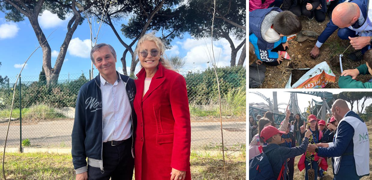 Immagine di un evento a Cinecittà World, dove si piantano alberi con la partecipazione di bambini e celebrità, celebrando la sostenibilità.