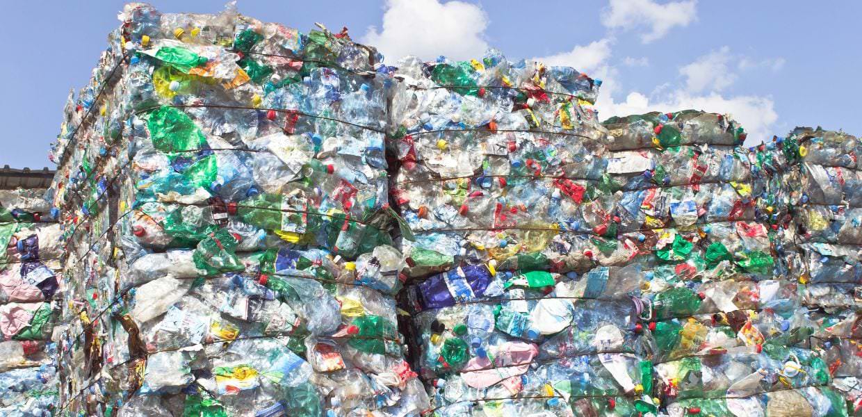 Greenpeace, dubbi sul riciclo della plastica in Italia. Corepla risponde