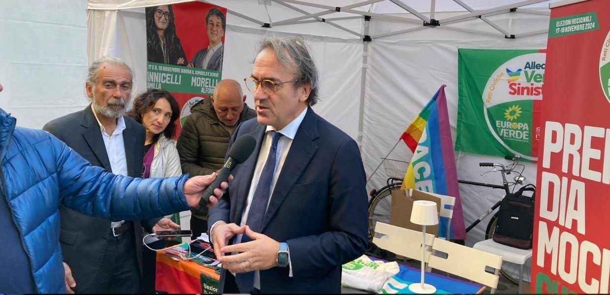 L’On. Bonelli a Terni per la campagna elettorale ha spiegato il perché del campo largo e poi ha puntato il dito contro il ponte sullo Stretto di Messina: “Un’opera che riguarda anche l’Umbria perchè sono soldi sottratti al bilancio dello Stato".