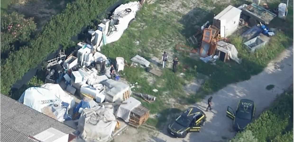 rifiuti discarica abusiva borgoricco padova