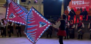 Cultura, in Puglia grande successo per il Paposcia Fest, foto sbandieratore