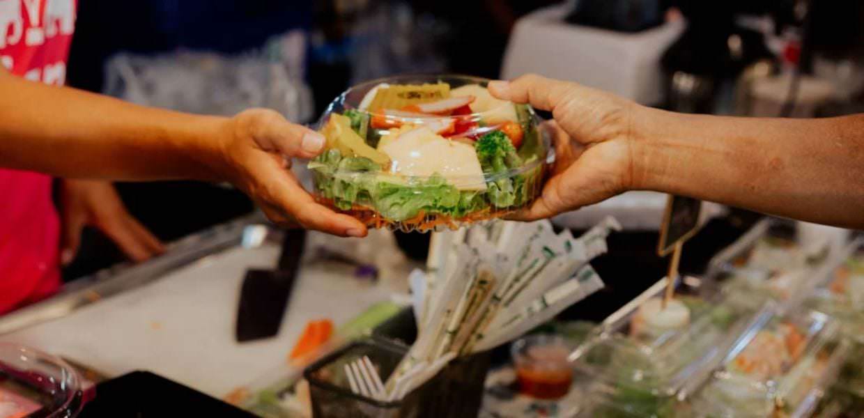 Imballaggi, Ue approva le nuove regole meno rifiuti e più riutilizzo