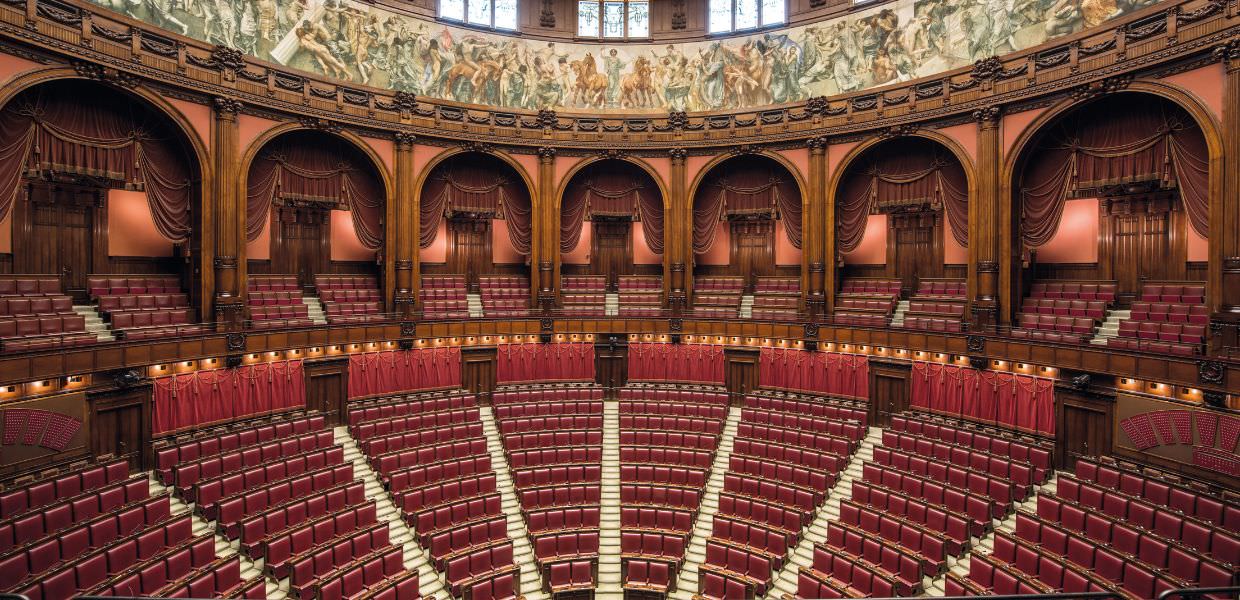 Manovra 2025, attesa per l'approdo in Aula. Nella bozza entrano bonus elettrodomestici e proroga concessioni elettriche