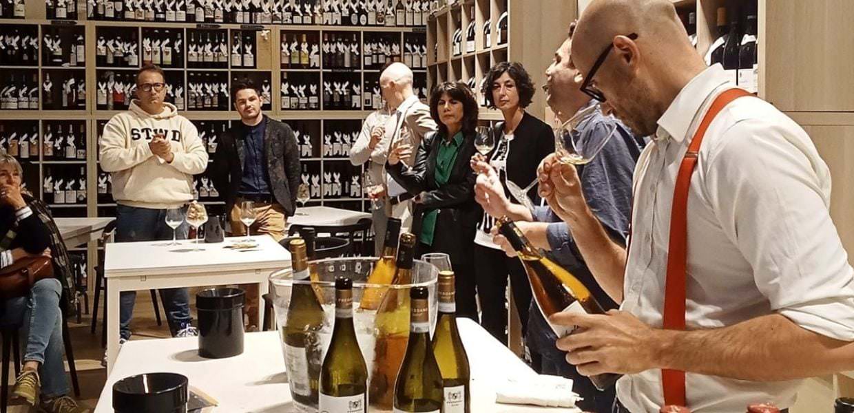 Umbria, grande affluenza per ‘It’s time for Wine’, percorso itinerante nelle enoteche della regione
