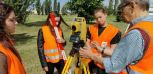 A Perugia carenza di geometri, l’appello del collegio, foto allievi geometri