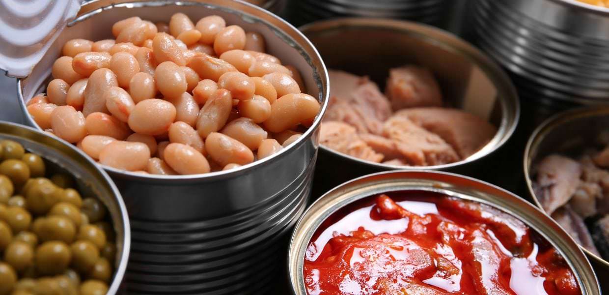 Bisfenolo A vietato nei materiali a contatto con gli alimenti, arriva lo stop dell'Ue