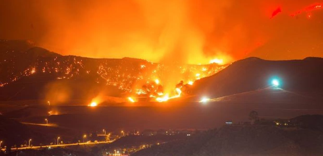 Incendi Los Angeles, le vittime salgono a 16 mentre le fiamme di Palisades si espandono verso est